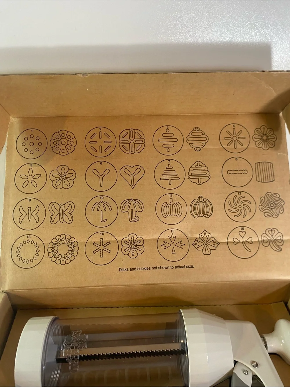 NIB Pampered Chef Spritz Cookie Press (Model 1525)